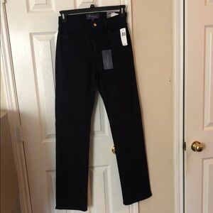 NWT NYDJ Women's Straight Leg Jeans eggplant color size 4 beautiful tummy tuck